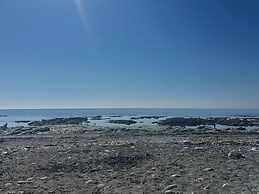 Waves Edge