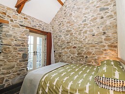 St Dogwells Barn