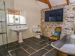 St Dogwells Barn