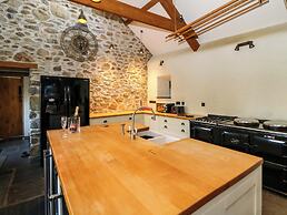 St Dogwells Barn