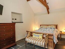 St Dogwells Barn