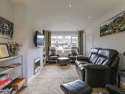 25 Resbury Close