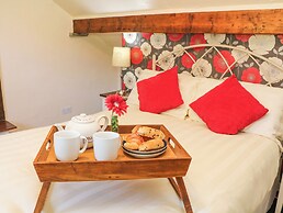 Courtyard Cottage