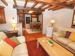 Courtyard Cottage