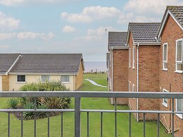 102 Waterside Park