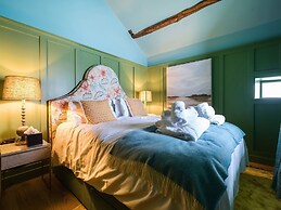Three Peaks Barn