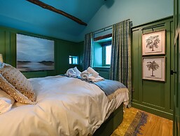Three Peaks Barn