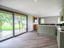 Orchard Lodge