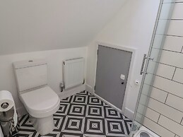 3 Grange Villas