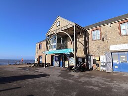 3 Grange Villas