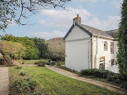 Gweryl Lodge