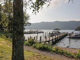 Tree House, Partial Lake Views Pet Friendly