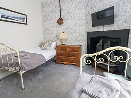 Harbour Retreat