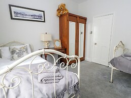 Harbour Retreat