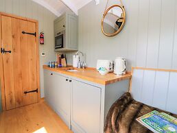 Goose Whistle Hut