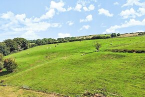 Hollydale