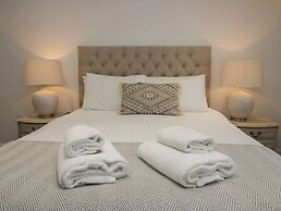 Edgemere Retreat