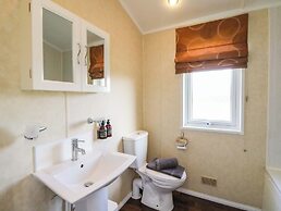 Crathie Lodge
