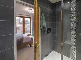 85A Braybrooke Road