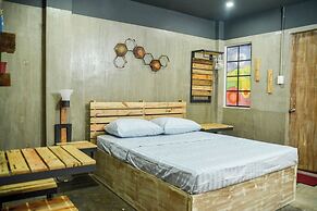 Bhive Hotel