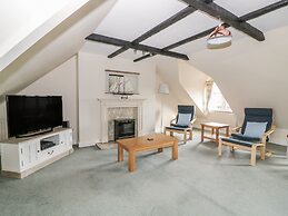 4 Victoria Court
