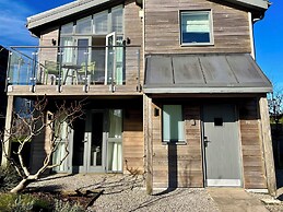 Una, Lodge 73