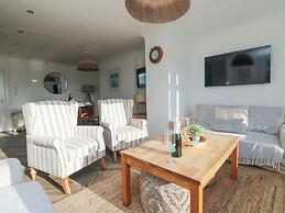 5 Fistral Waves