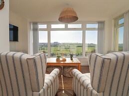 5 Fistral Waves