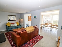 Forest Lodge