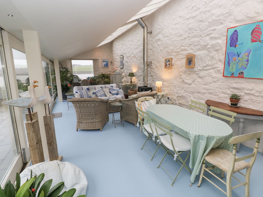 Curlew House