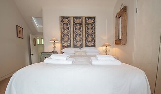 Curlew House