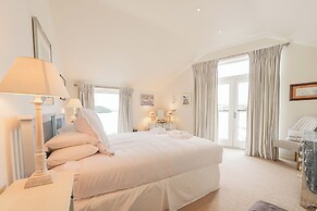 Curlew House