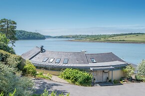Curlew House