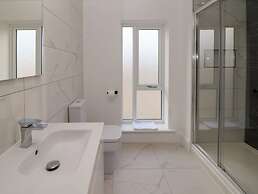 4 Rockcliffe Grange