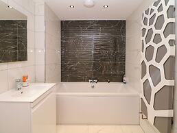 4 Rockcliffe Grange