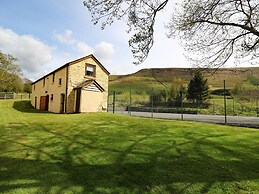 Ty Hir at Blaenbrynich Farm