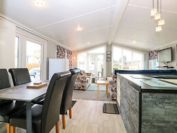 3 Bure Close