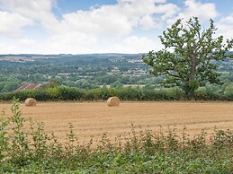Bears Court Barn 1