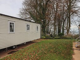 6 Manor Park
