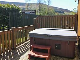 Dovestone Luxury Lodges - Pets Welcome