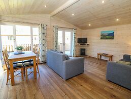 Dovestone Luxury Lodges - Pets Welcome