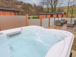 Dovestone Luxury Lodges - Pets Welcome