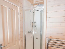 Dovestone Luxury Lodges - Pets Welcome