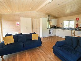 Dovestone Luxury Lodges - pet Free