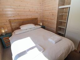 Dovestone Luxury Lodges - pet Free