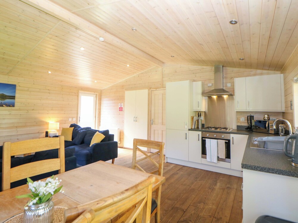 Dovestone Luxury Lodges - pet Free
