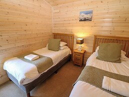 Dovestone Luxury Lodges - pet Free