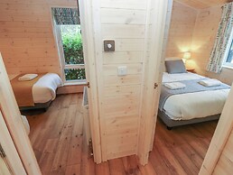 Dovestone Secluded Luxury Lodges - Pets Welcome