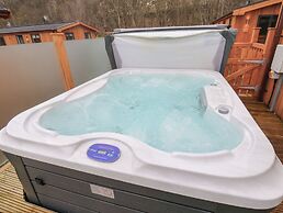 Dovestone Luxury Lodges - Pets Welcome