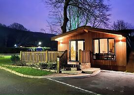10 Chew Valley Lodge